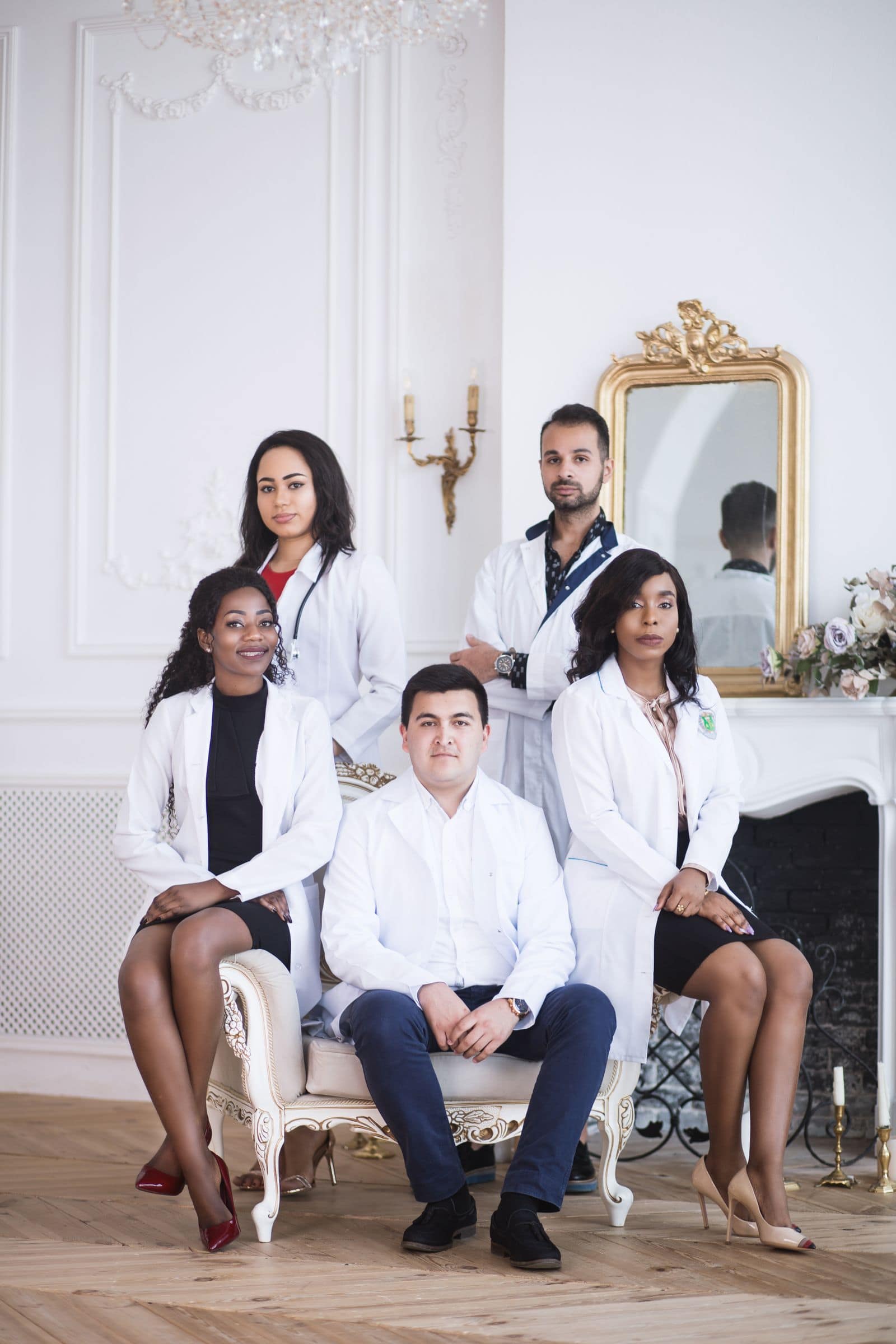 Team of healthcare professionals at Healingdoc Pharma